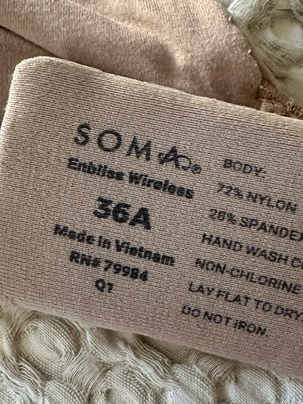 2 Soma Wireless Enbliss Bras Beige Black 36A